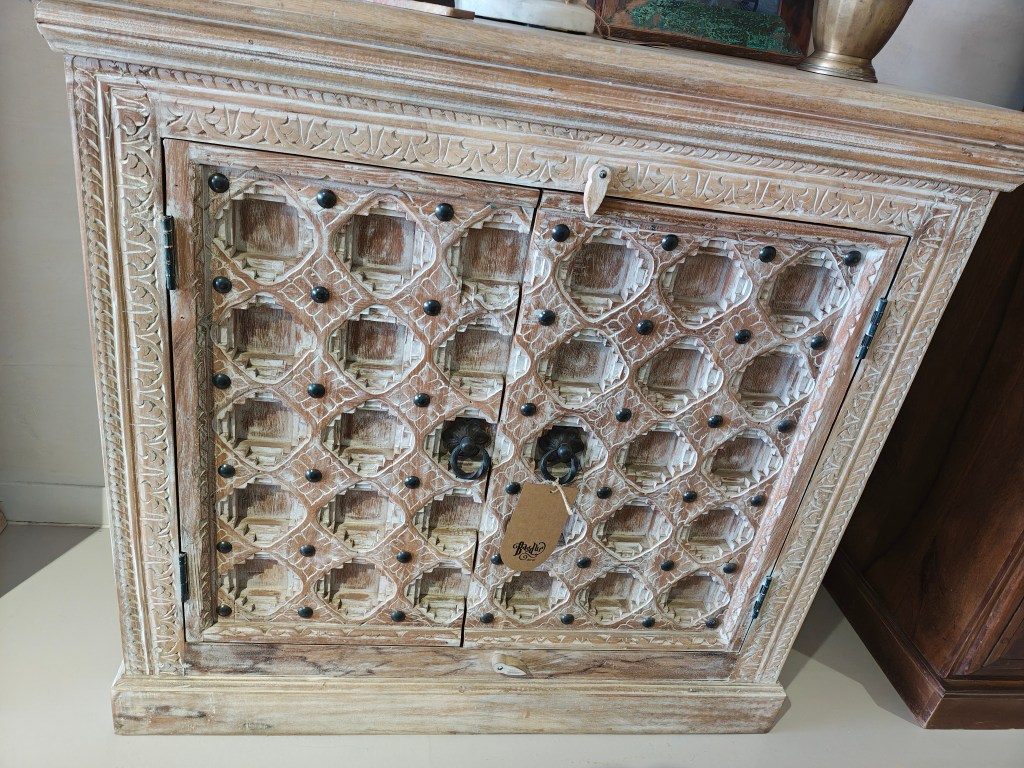 Aparador Deccan