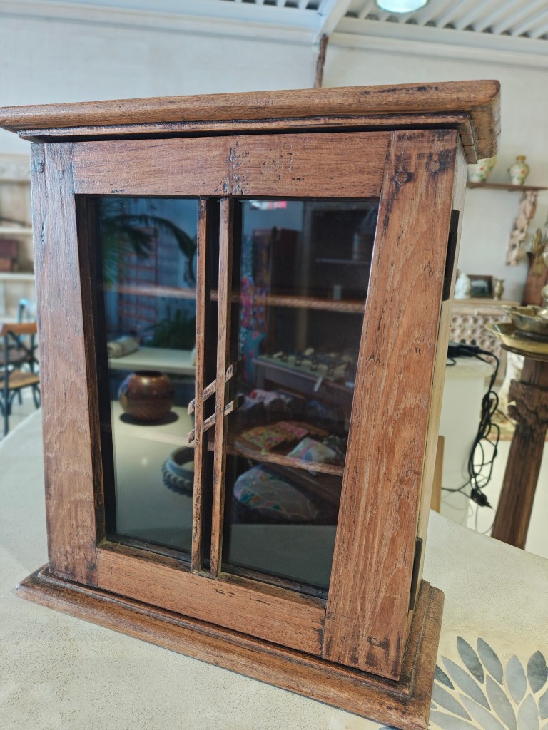 Caja de madera llavero