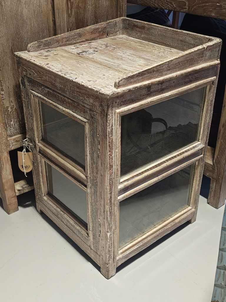 Vitrina Kashi