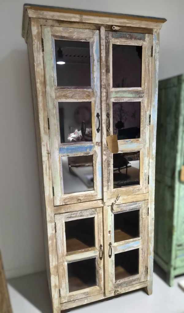 Vitrina Shanti: imagen 1